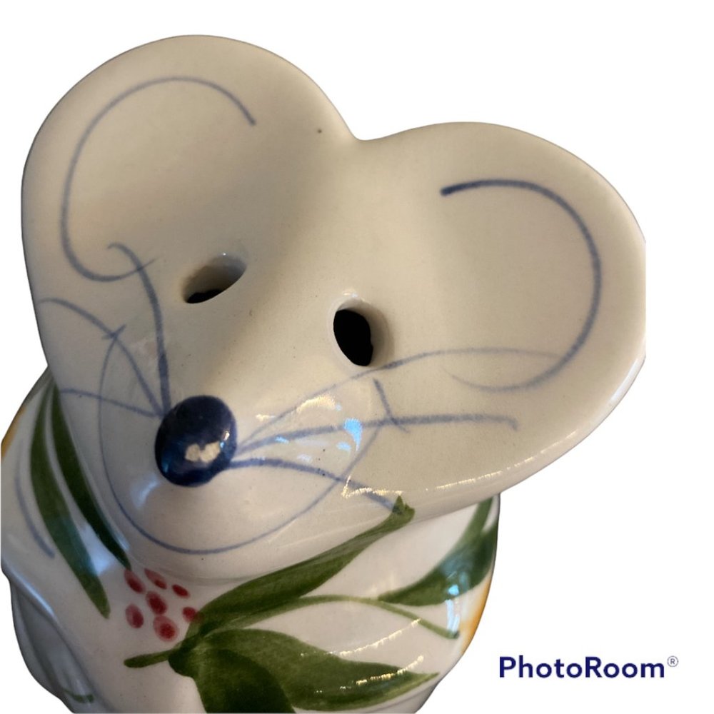 NORDSTROM CERAMIC Parmesan Cheese Shaker Ivory Mouse Ceramic 5 1/4" high